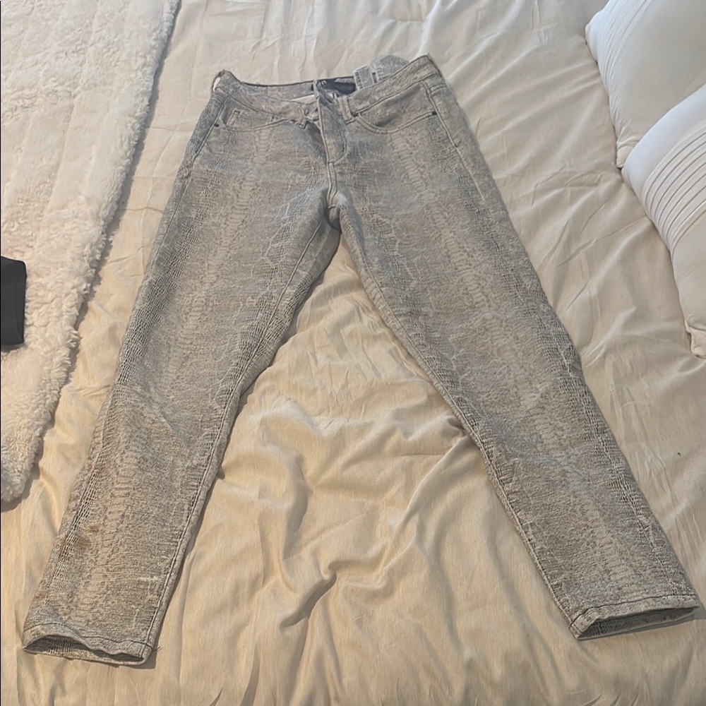 Stylish Gray Women's Jeans